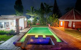 Sprunger Avenue - Tulia Homes