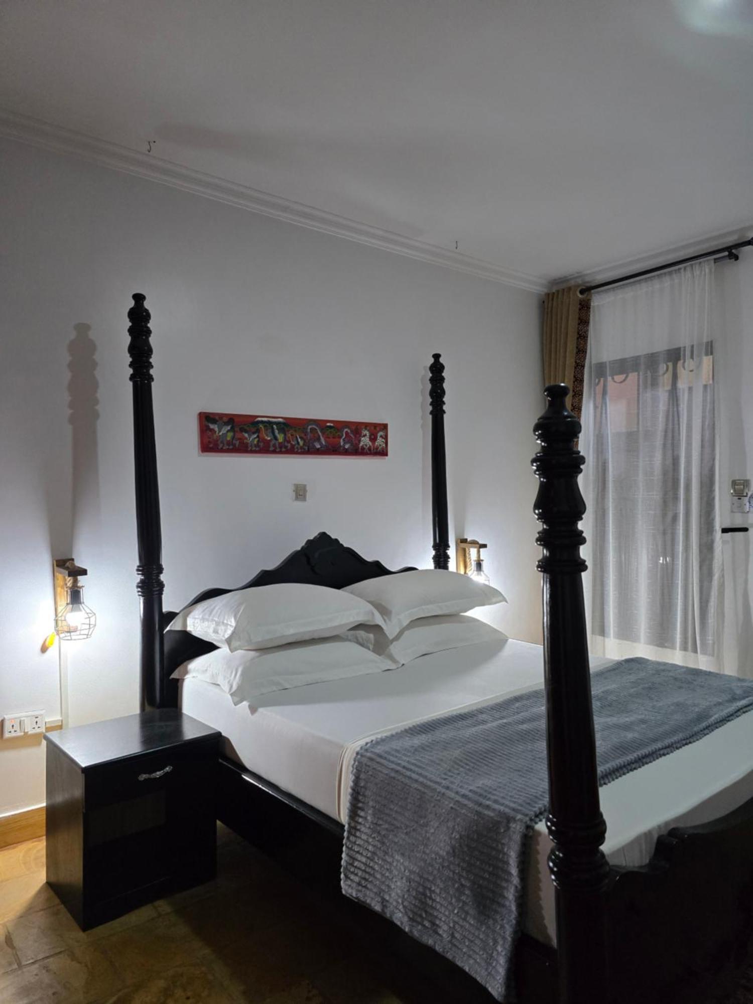 Sprunger Avenue - Tulia Homes Moshi Værelse billede